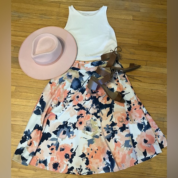 LARA Dresses & Skirts - Floral skirt